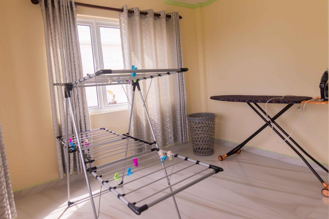 Azamat Self-Catering Apartment Pointe La Rue Екстериор снимка